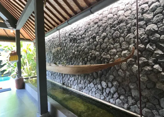 Badra House Santai Villa