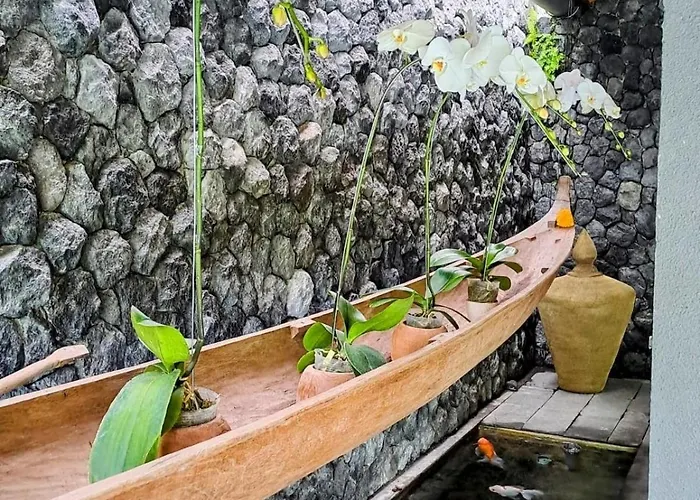 Badra House Santai Villa